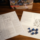 Imagen para el artículo titulado Todo lo que necesitas para empezar a jugar D&D está en esta caja